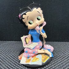 The Danbury Mint Betty Boop Talk of the Town Figurine w/ Base 2006 picture