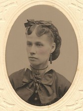 Vintage Antique Tintype Photo Beautiful Young Lady Teen Girl w/ Classic Beauty picture