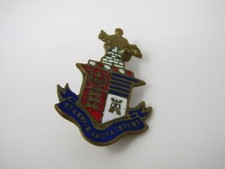 Vintage Trinity College School TCS Canada Crest Enamel Pin Strenuis Ardua Cedunt picture