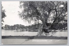 c.1950s Emmetsburg, Iowa IA Vintage Real Photo Postcard Park River Scene RPPC A7 picture
