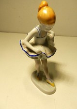HUNGARY HOLLOHAZA BALLERINE Figurine 1834 Hand Painted sz-5.5