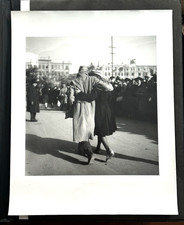 SIGNED #’d SILVER GELATIN PHOTO 5/30 WW2 ERNST HAAS COUPLE VIENNA POST WAR 1947 picture