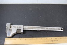 Vintage Diamond Tool and Horeshoe Co. 12