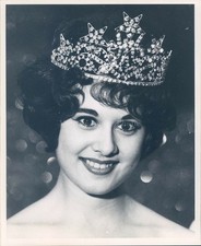 1963 Diane Frederick Miss Fiesta Beauty Pageant Crown Vintage Image Press Photo picture