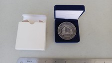 America's National WWII Museum Charter Member Coin In Box picture