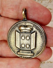 ANTIQUE 18TH CENTURY ST BARBARA BLEEDING HOST BASILICA COLONIAL WAR RELIC MEDAL picture