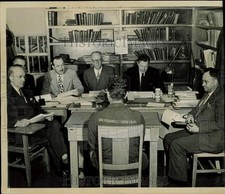 Press Photo Classification Session for Prison Inmate After Guidance Center Stay picture