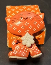 Vintage 1973 Avon Calico Cat Pin Pal Fragrance Perfume Glacé NOS picture