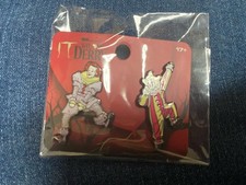 IT Welcome To Derry Enamel Pin Set of 2 Pennywise & Periwinkle Dancing Metal New picture