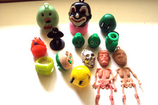 Vtg Gumball Charm Cracker Jack 60's HK MONSTER HEADS SKELETONS RINGS Vending toy picture
