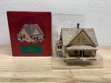 Vintage 1994 Hallmark Sarah Plain & Tall Collection Sarah Prairie Plastic Home picture
