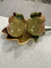 Vintage 3pc Pear Salt & Pepper Shakers On Leaf Tray - Retro Kitchen Decor 🍐 picture