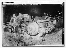 Photo:Easton PA 1911 Teachers Train Wreck Locomotive Derailment picture
