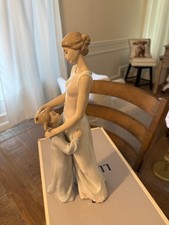 Lladro SOMEONE TO LOOK UP TO ~ Mother Daughter Figurine #6771 with Box MINT picture