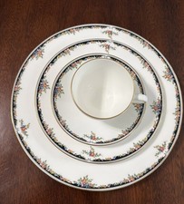 Wedgwood Osborne Place Setting Lot 4 White Bone China Black Border With Flowers picture
