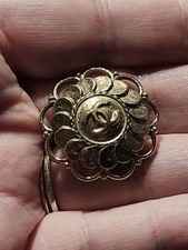 Vintage 1980s CHANEL CC Floral Gold Medallion Design Button Statement *RARE* picture