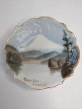 Vintage Mount Hood Portland Oregon Small Scalloped Edge Souvenir Dish picture