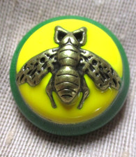 WONDERFUL NEW BRASS BEE BUTTON YELLOW / GREEN ENAMEL -- 7/8th inch 22mm picture