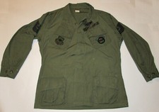 VTG US ARMY/USAF SLANT POCKET SHIRT MASTER SERGEANT/AIRLIFT/MED EVAC PATCHES L picture
