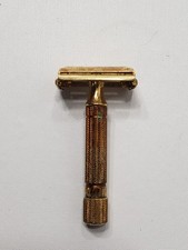 Vintage 1946-1947 Gillette Aristocrat Gold Tone Double Edge Safety Razor picture