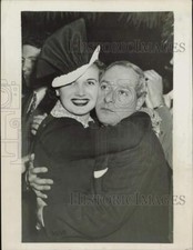 1940 Press Photo Comic George Jessel & Bride Lois Dance in New York City picture