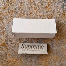 SUPREME SS26 MINI MATERIALS 1:12 SCALE JERSEY BARRIER CONCRETE BOX LOGO picture