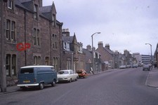 #XX158- za Old 35mm Slide Photo- United Kingdom Street - England- Cars -1972 picture