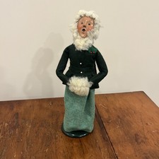 1989 BYERS CHOICE CHRISTMAS CAROLER Woman Green Herringbone Dress, Fleece Muff picture