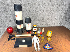 Vintage 1969 NASA Model Rocket Saturn Johnny Apollo Marx Toy Astronaut & Patch picture