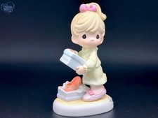 💖 Precious Moments Figurine Girl wGlass Slipper & Shoe Box Cinderella Fairytale picture