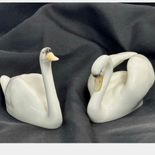 Noritake Studio Collection Bone China Pair of Swan Figurines-Exquisite picture