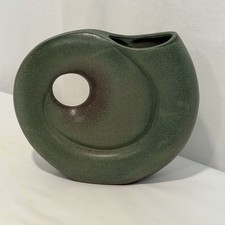Vtg MCM  Toyo Pottery Ikebana Matte Green Nautilus Spiral Shell Vase 8 x 9.5 in picture