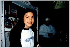 Vtg Color Snapshot Young Long Haired Man Graphic Tee Guy Baseball Cap 1990s picture