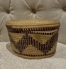 Vintage Lidded Oval Storage Basket Geometric Zig Zag Tohono O’odham Look picture