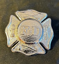Vintage fire department hat badge generic fire dept. NOS picture