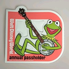 WDW Walt Disney World Annual Passholder Magnet 2026 Kermit the Frog Authentic  picture