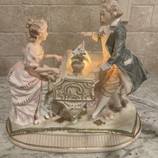 Vtg Lenwile Ardalt orig. Porcelain lady Playing Piano- Light- Music Box- Rare picture