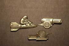 3-Original WW1 & WW2 U.S. Veteran's American Legion 1950's Member's Lapel Badges picture