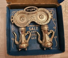 1950s Miniature Salt & Pepper Shakers GETTYSBURG SOUVENIR in Box Made in Japan picture