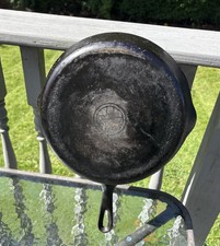 Griswold #9 Cast Iron Skillet - Vintage - 11 1/4