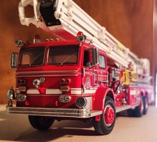 Franklin Mint 1972 Maxim/Pierce Snorkel Fire Apparatus 1:32 Scale Diecast picture