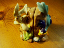Looney Tunes Road  Runner Wile  E Coyote  Salt Pepper Shakers Westland 13875 picture