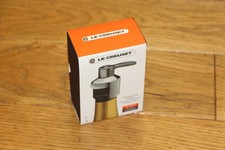 Brand NEW Le Creuset SW101  Sparkling Wine Stopper - Champagne - Prosecco picture