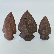 Vintage Stone Arrowhead Set 3pc Red Brown Knapped Side Notched Artifact Style picture
