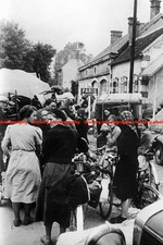 F018391 French refugees return to Auxerre Bourgogne France 1930s WW2 picture