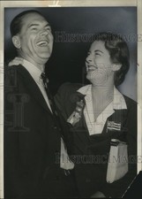 1940 Press Photo Mrs L.W. Robert Jr & James H.R. Cromwell Laugh at Convention picture