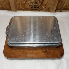VTG Mirro Aluminum Cake or Brownie Baking Pan Snap-On Lid picture