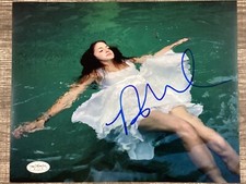 (SSG) Sexy NIKKI REED Signed 10X8 Photo 
