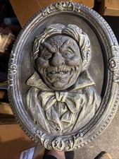 ANIMATED TALKING FRAMED PORTRAIT SPOOKY SPIRIT HALLOWEEN PROP EYES LIGHT UP RED picture