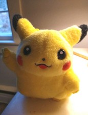 Vintage 1997 TOMY Pikachu Pokémon Plush Peace Sign 6